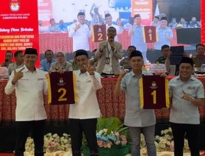 KPU KAB. KOLAKA TETAPKAN NOMOR URUT PASLON BUPATI 2024. INI HASILNYA…!